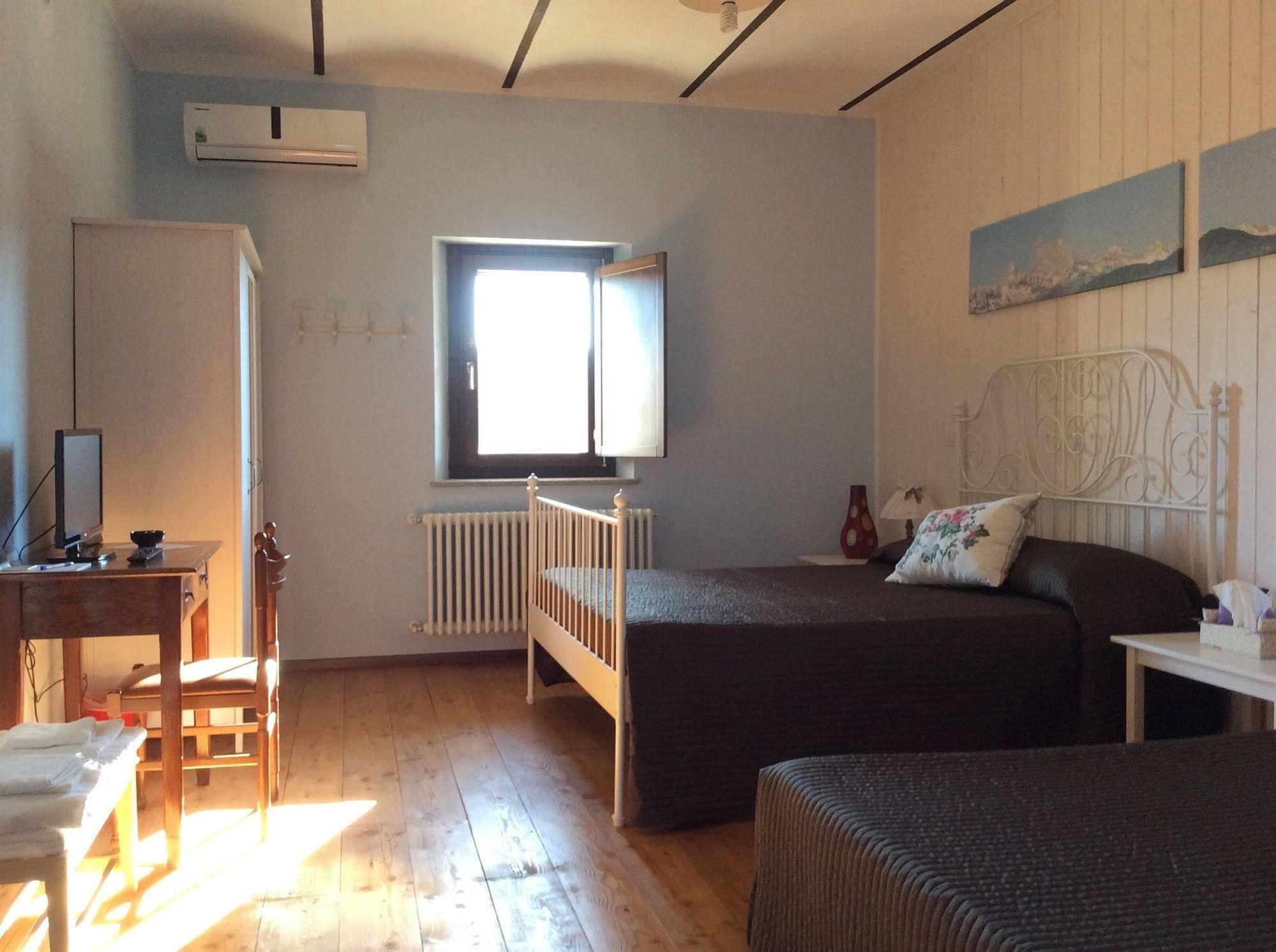 Bed and Breakfast Quattro Gatti Airasca Exterior foto